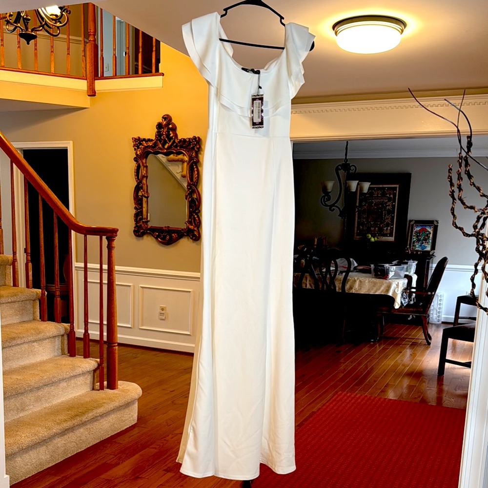 Elegant Cream Ruffle-Shoulder Maxi Dress NWT